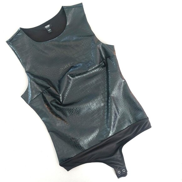 Black Faux Leather Bodysuit M Tank Top Croc Embossed Basic Layer Edgy EXPRESS - Picture 2 of 14